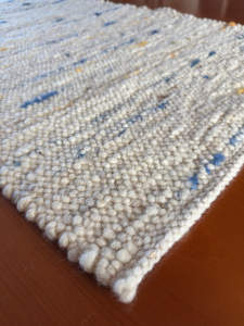 Teppichweberei Noswitz, Schafwollteppich Teppichgrundfarbe beige 147